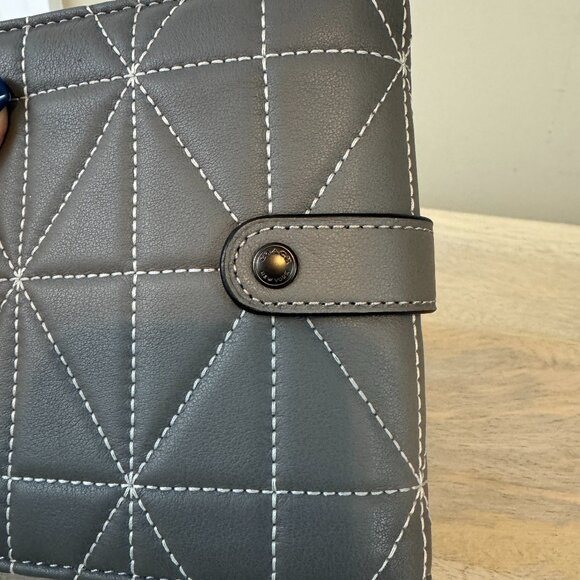 Coach Quilted Leather Cord Organizer/Wallet in Heather Gray, NWT - Picture 3 of 10